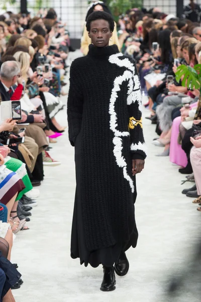 Look 13
